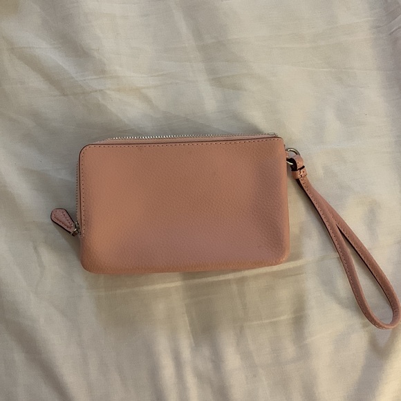 Coach - Picture 5 of 9